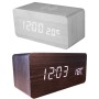 Reloj led de madera con cargador inalambrico
